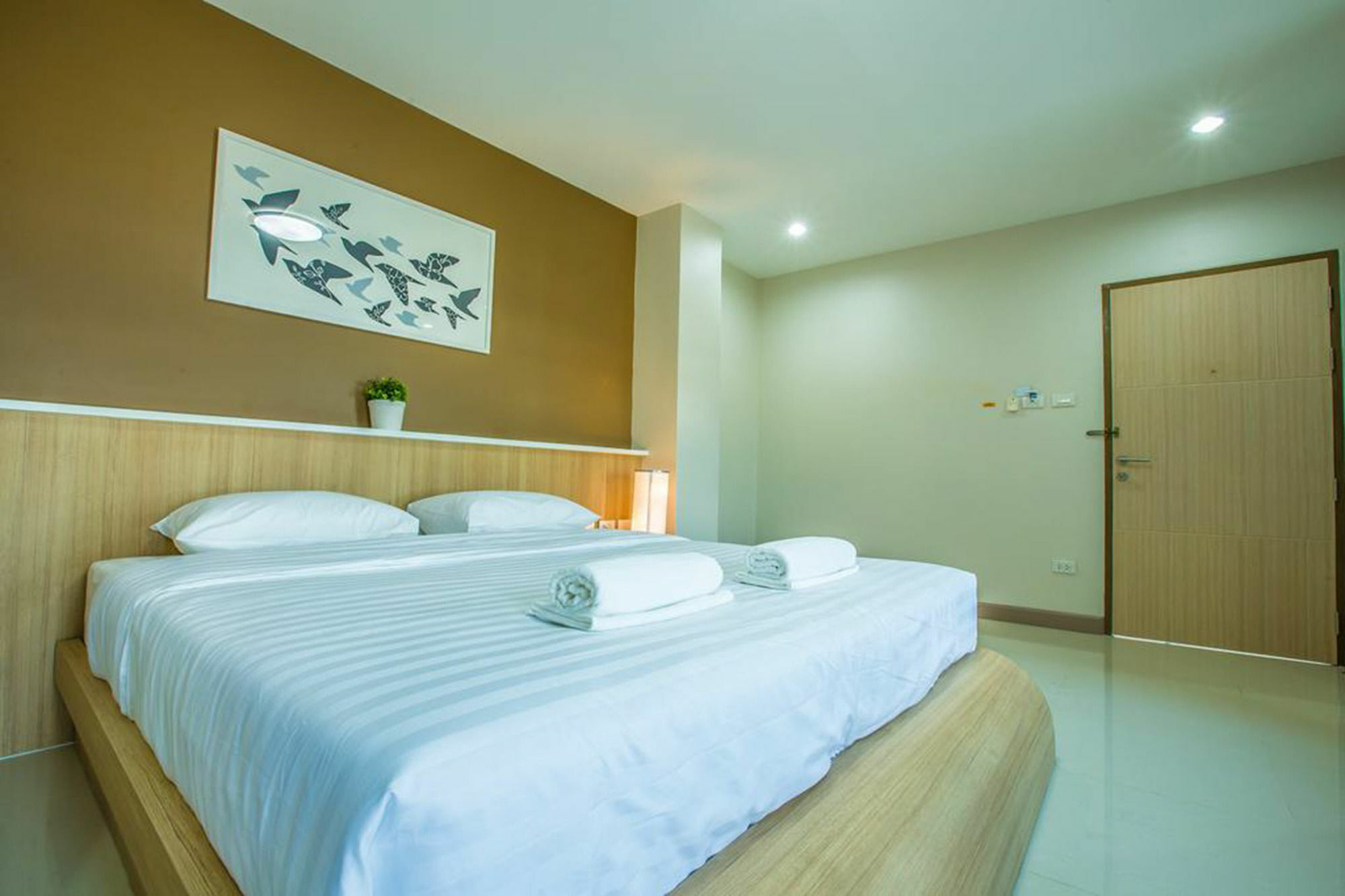 Central Place Serviced Apartment Angsila Chonburi Buitenkant foto