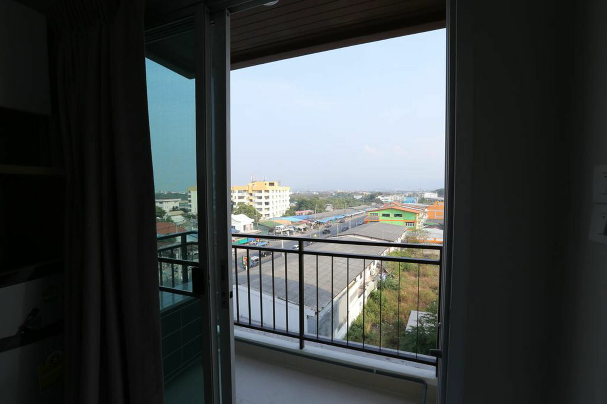Central Place Serviced Apartment Angsila Chonburi Buitenkant foto